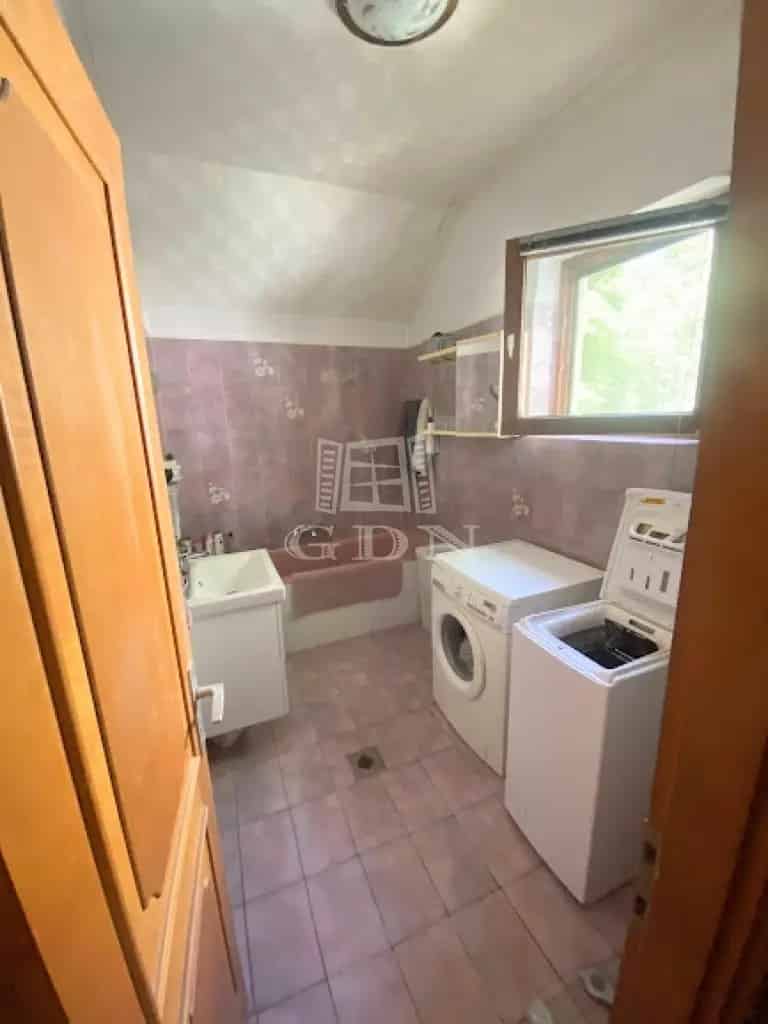 Ház Kiadó , Budapest, Közép-Magyarország
