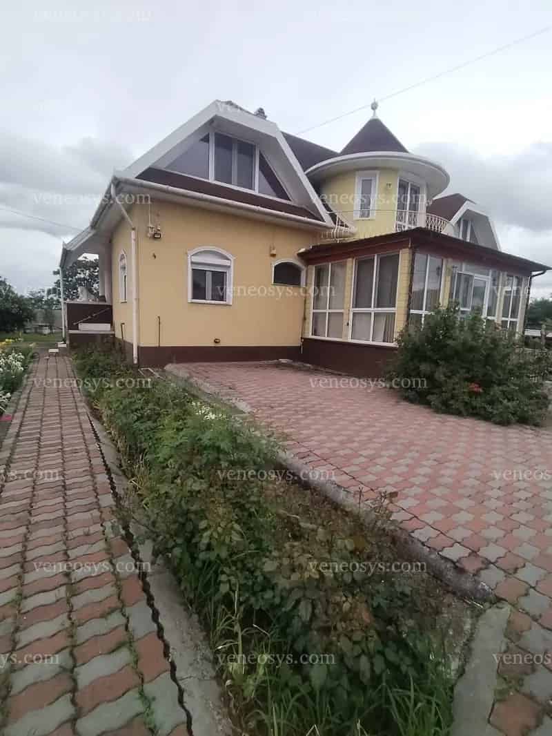 Miskolc Martin Kertvárosban eladó egy luxus családiház.