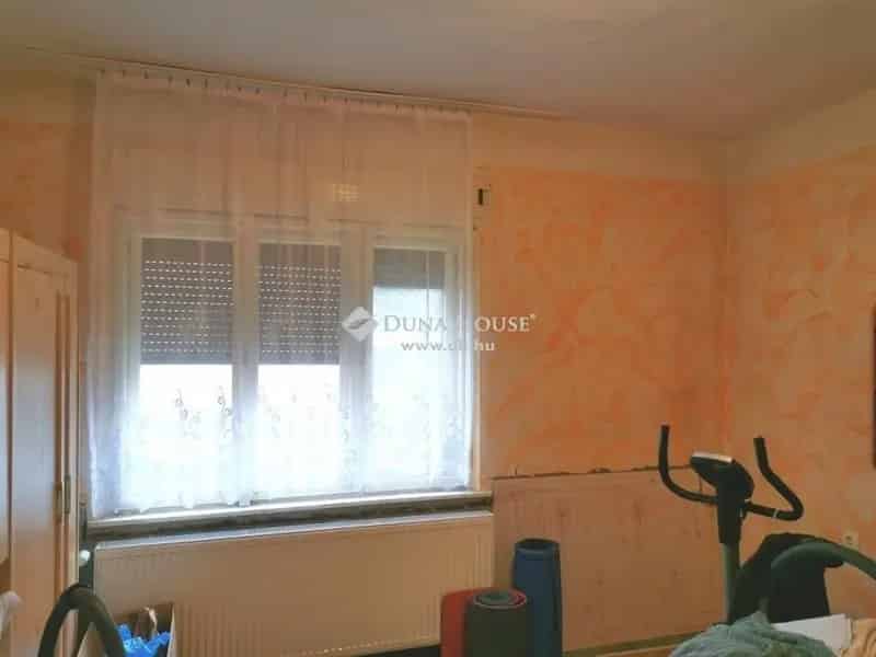 Ház Kiadó , Esztergomi járás, Dunántúl