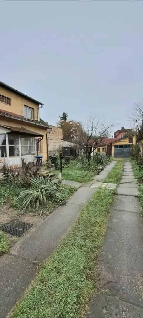 Ház Kiadó , Budapest, Közép-Magyarország