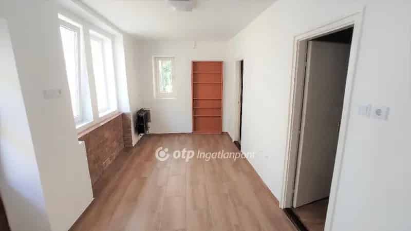 Pásztói családi ház eladó - 6 szoba, 3 fürdő, 2 konyha