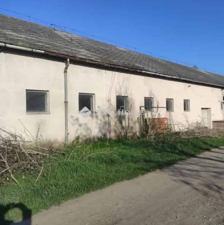 Üzleti célú Kiadó , Gödöllői járás, Közép-Magyarország