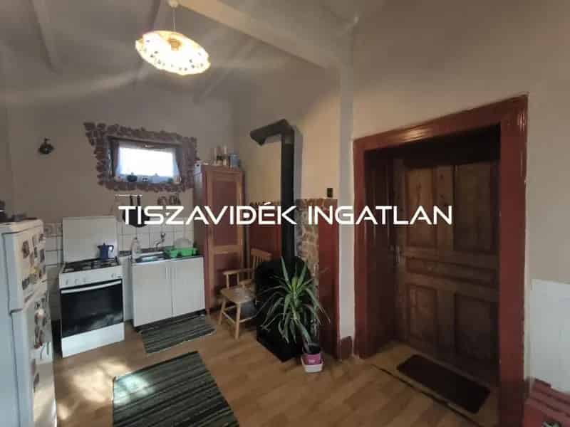 Ház Kiadó , Szolnoki járás, Alföld és Észak