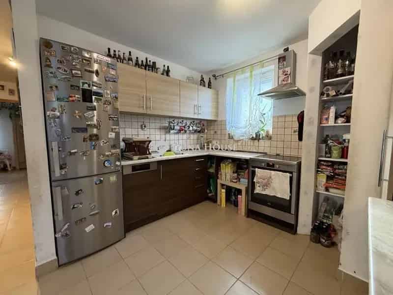 Ház Kiadó , Monori járás, Közép-Magyarország