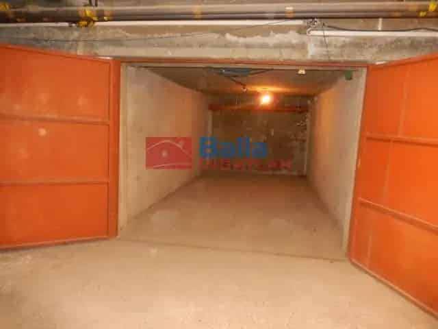 13m2 Teremgarázs eladó Teleki tér közelében