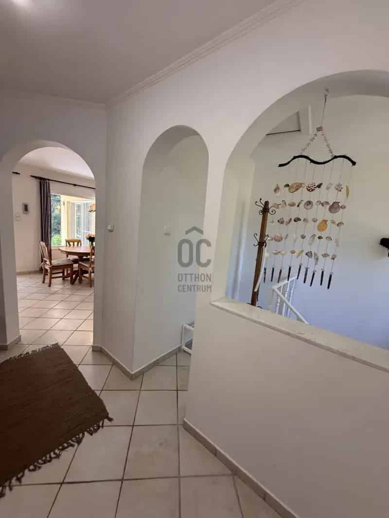 Ház Kiadó , Győri járás, Dunántúl