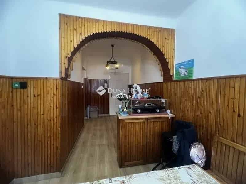 Ház Kiadó , Budapest, Közép-Magyarország