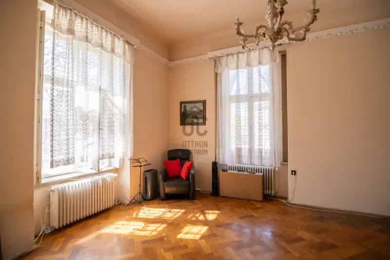 Ház Kiadó , Budapest, Közép-Magyarország