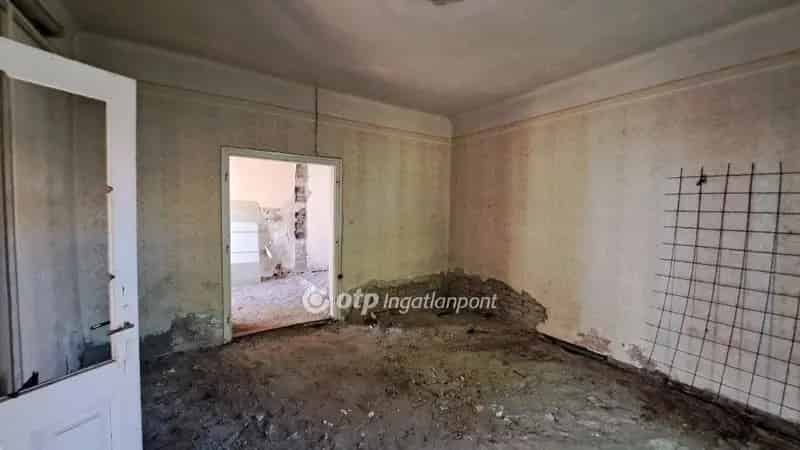 Ház Kiadó , Ceglédi járás, Közép-Magyarország