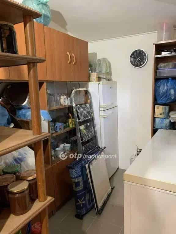 Ház Kiadó , Ceglédi járás, Közép-Magyarország