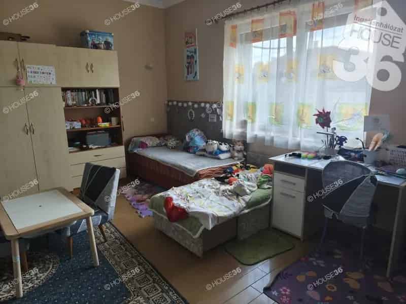 Ház Kiadó , Nagykőrösi járás, Közép-Magyarország