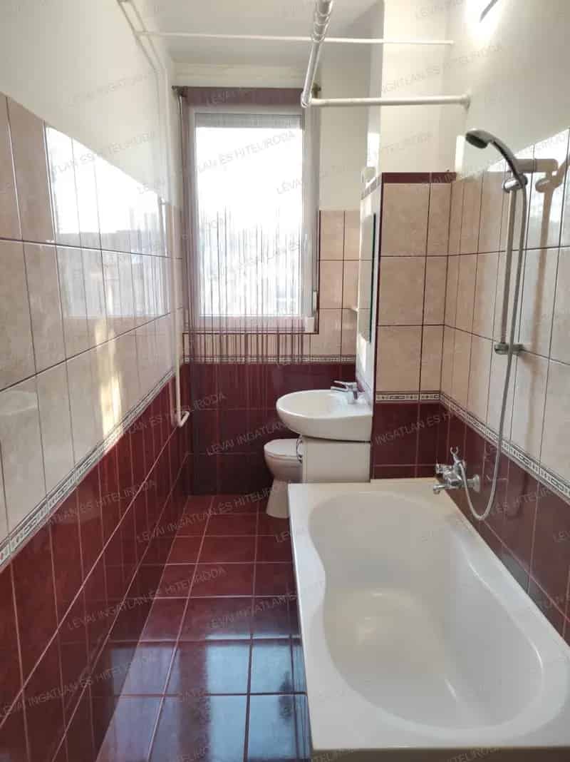 Kazinczy Lakótelep 49 nm-es 2 szobás lakás hosszú távra kiadó