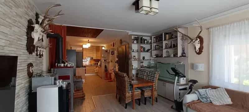 Ház Kiadó , Monori járás, Közép-Magyarország