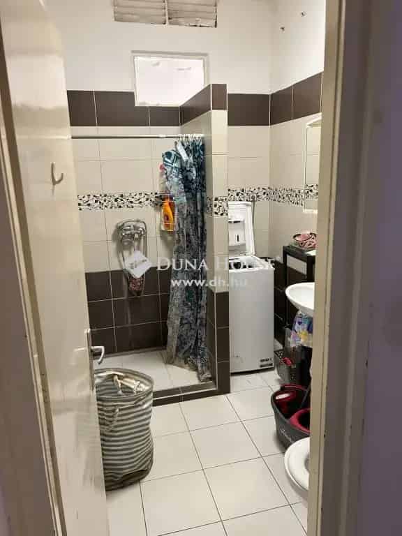 Lakás Eladó , Komló, Dunántúl
