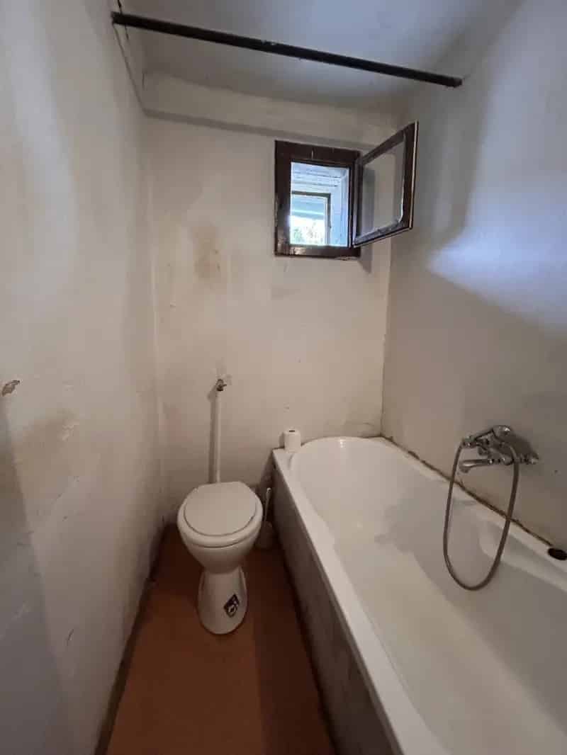 Ház Kiadó , Komáromi járás, Dunántúl