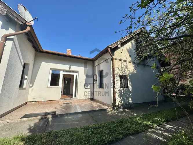 Győri eladó családi ház, H499191