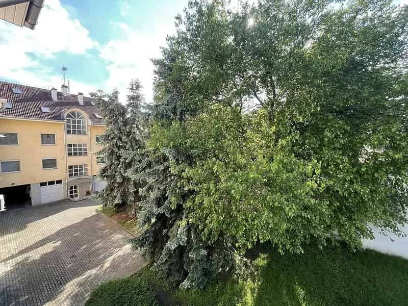 Garázs Kiadó , Budapest, Közép-Magyarország