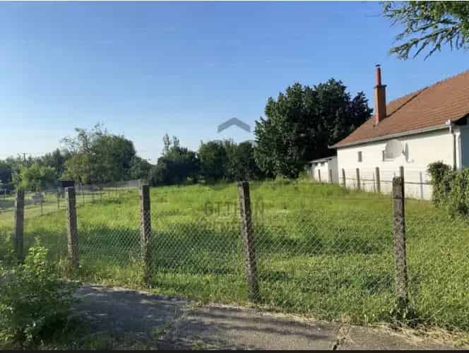 Tiszacsegei eladó telek, T038077