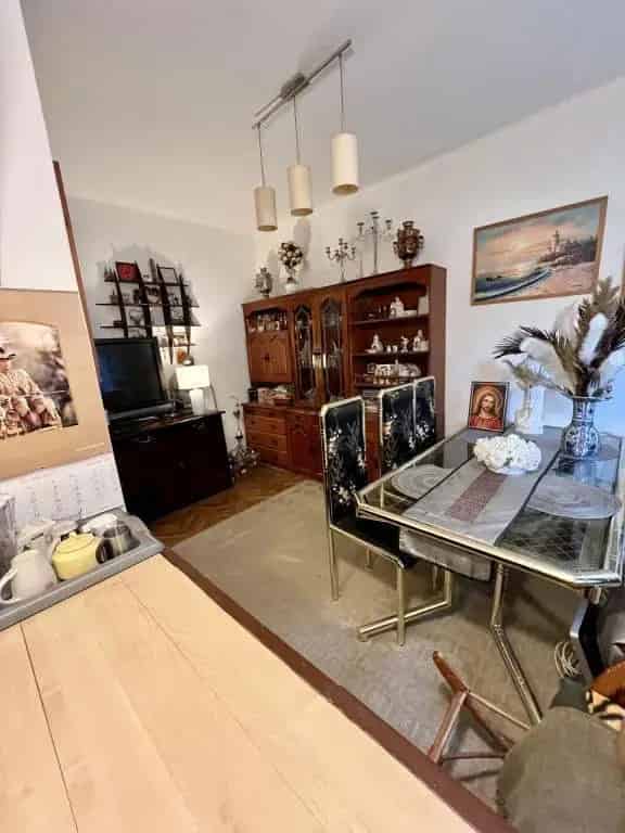 Ház Kiadó , Budapest, Közép-Magyarország