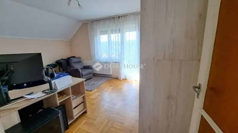 Ház Kiadó , Budapest, Közép-Magyarország