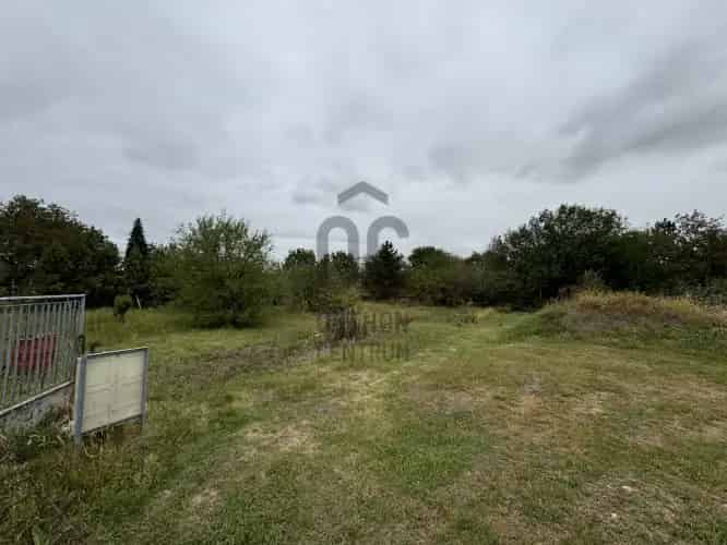 Csémi telek eladó 802 m2 Komárom közelében