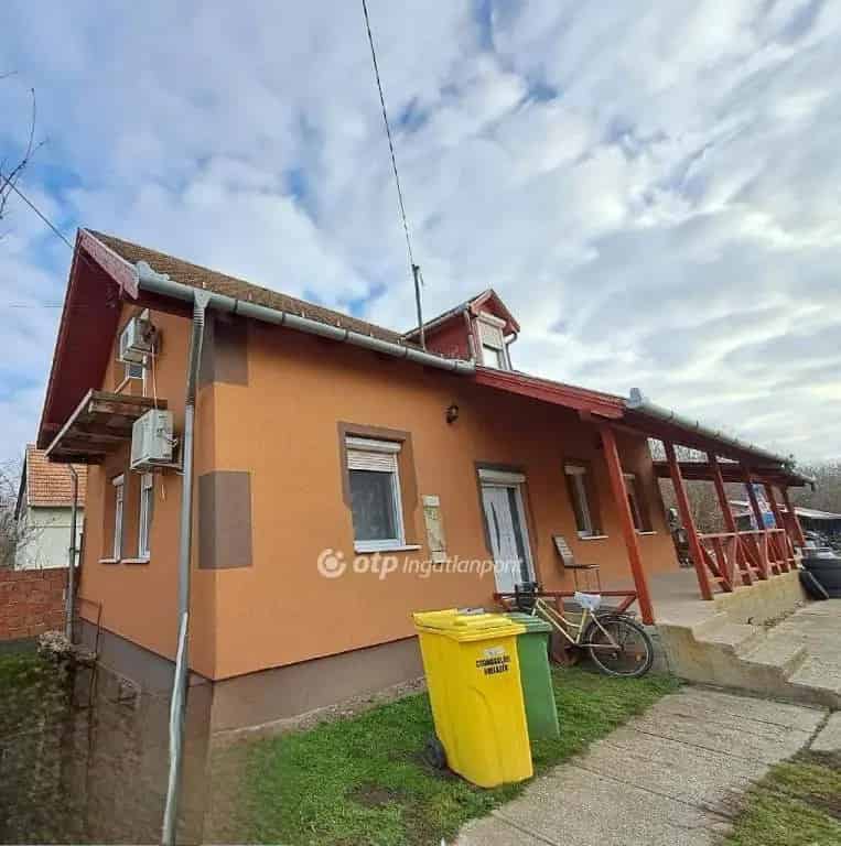 Ház Kiadó , Karcagi járás, Alföld és Észak