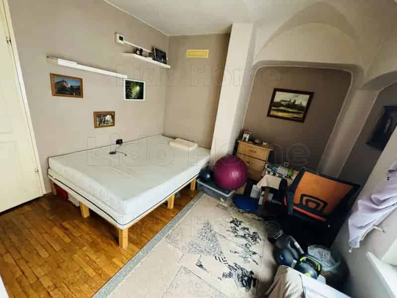 Ház Kiadó , Győri járás, Dunántúl