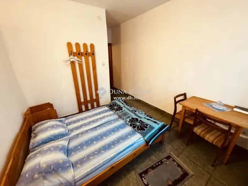 Ház Kiadó , Szentendrei járás, Közép-Magyarország