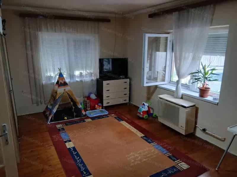 Ház Kiadó , Monori járás, Közép-Magyarország