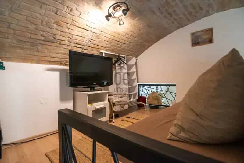Lakás Kiadó , Budapest, Közép-Magyarország