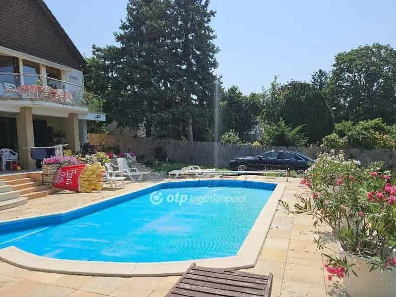 Ház Kiadó , Balatonalmádi járás, Dunántúl