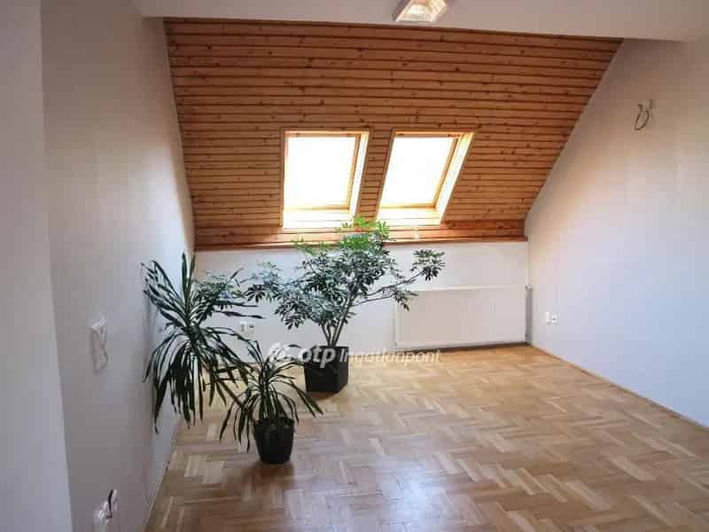 Budapest XIV Keruletben Elado Ket Generacios Csaladis Haz