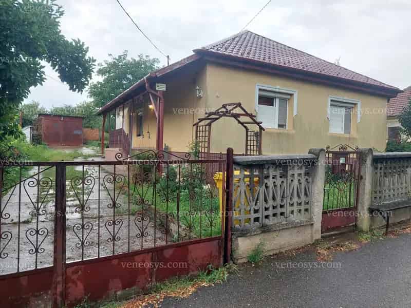 Felújított, 3 szobás családi ház ELADÓ Léh községben!