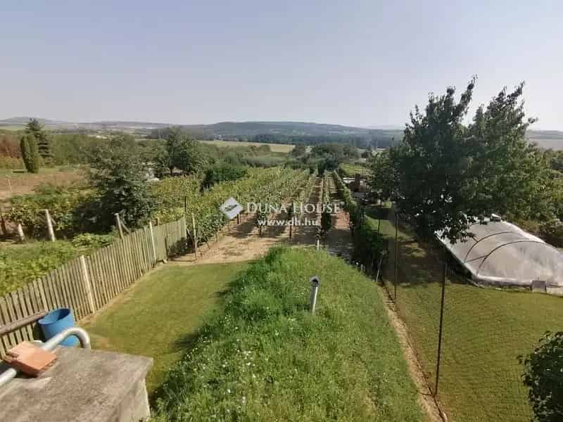 Telek Eladó , Mány, Dunántúl
