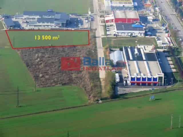 Székesfehérvár 13500 m2-es Üzleti Telek Eladó