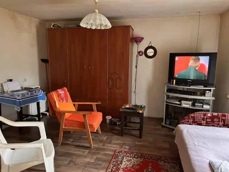 Ház Kiadó , Ceglédi járás, Közép-Magyarország