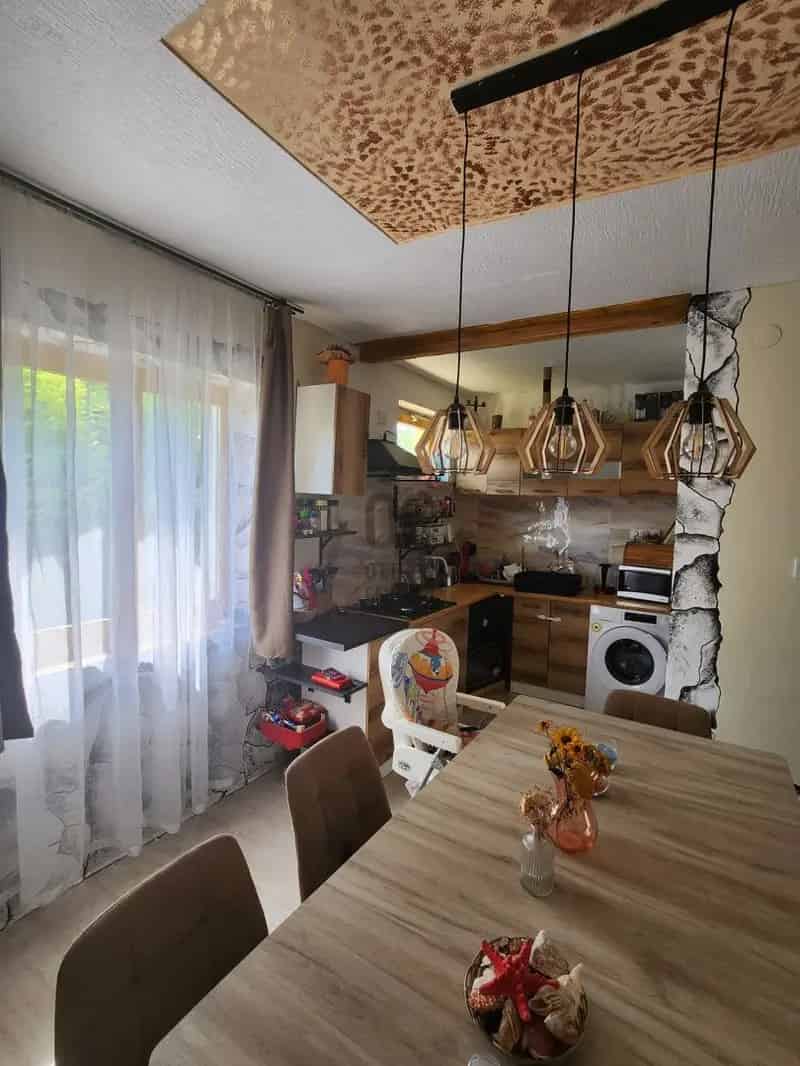 Ház Kiadó , Bajai járás, Alföld és Észak