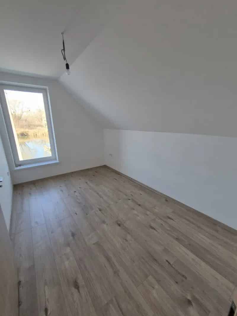 Ház Kiadó , Szigetszentmiklósi járás, Közép-Magyarország