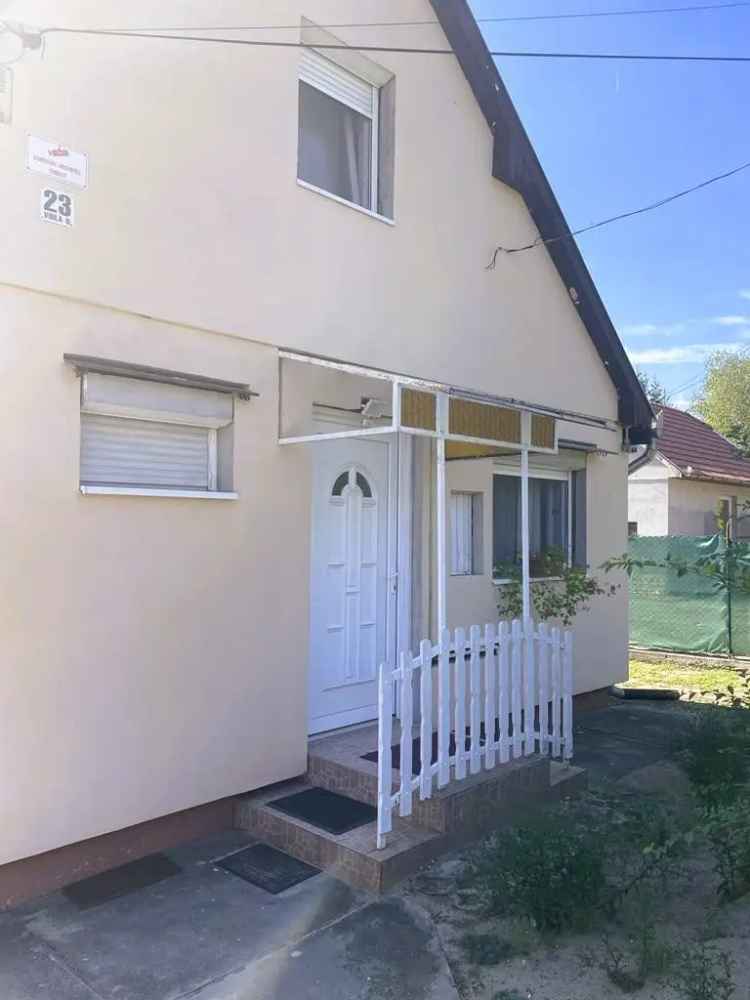 Ház Kiadó , Nagykátai járás, Közép-Magyarország