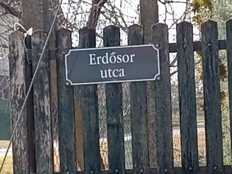 Telek Kiadó , Gyáli járás, Közép-Magyarország