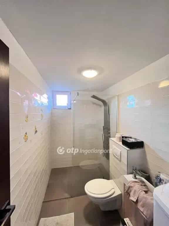 Emődi családi ház eladó - felújított, 2 hálószoba, garázs