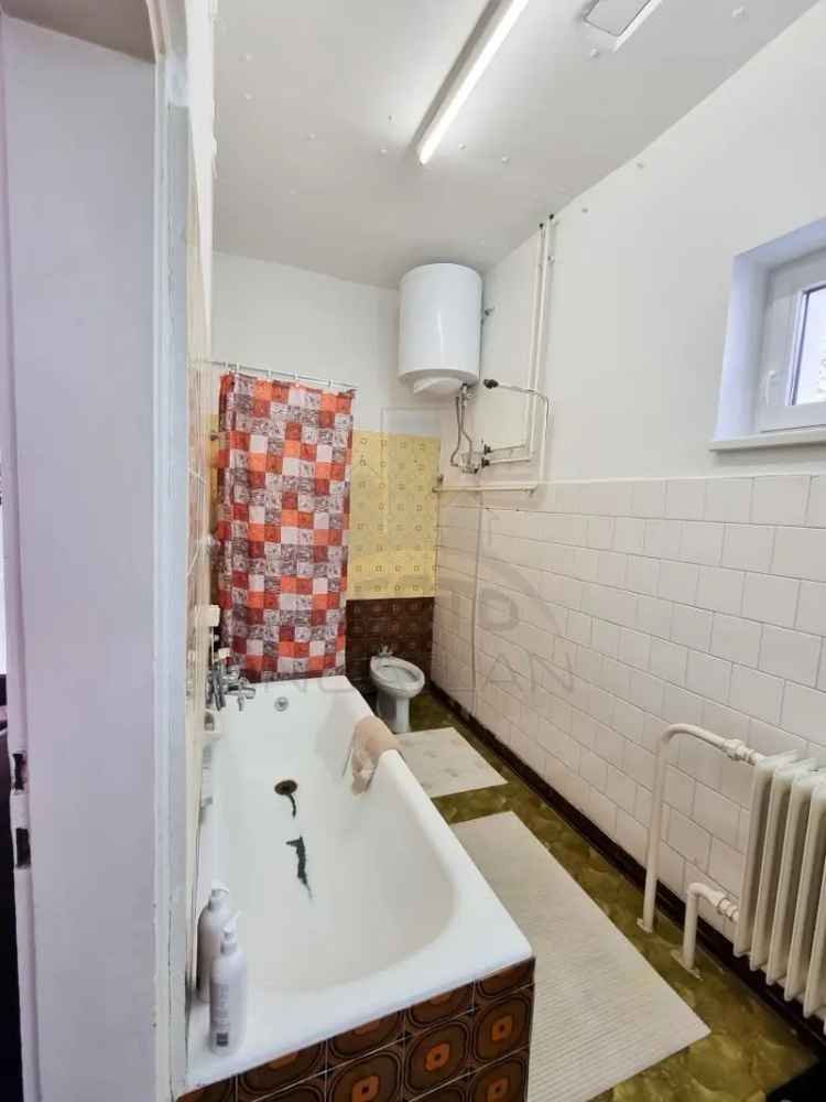 Ház Kiadó , Szombathelyi járás, Dunántúl