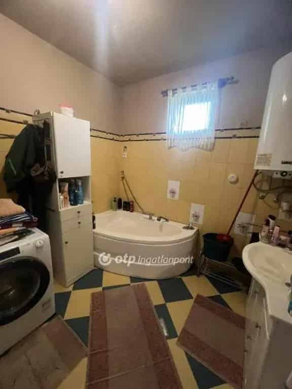 Ház Kiadó , Nagykátai járás, Közép-Magyarország