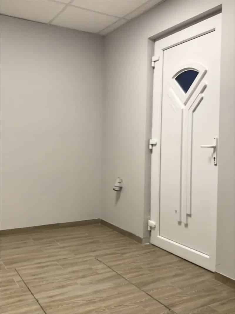 Üzleti célú Kiadó , Budapest, Közép-Magyarország