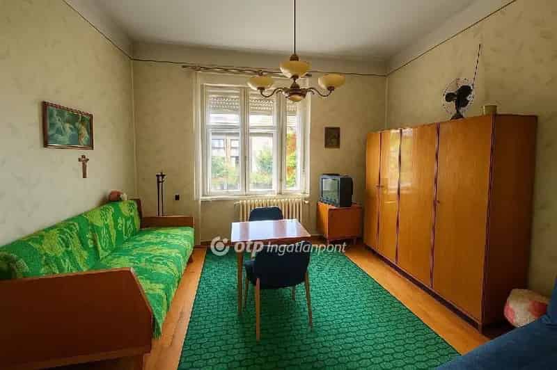 Ház Kiadó , Budapest, Közép-Magyarország