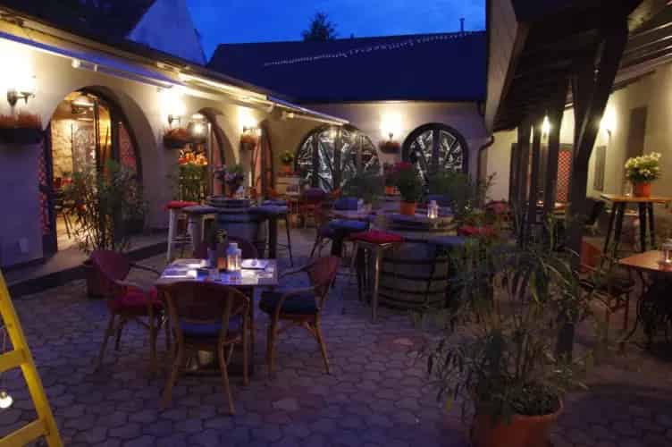 Keszthelyi eladó kereskedelmi ingatlan, UZ012455
