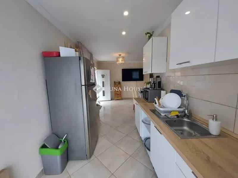 Ház Kiadó , Monori járás, Közép-Magyarország