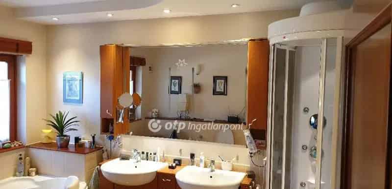 Ház Kiadó , Szentendrei járás, Közép-Magyarország