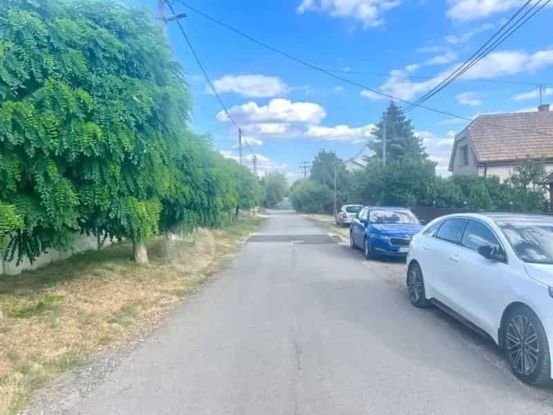Telek Kiadó , Érd, Közép-Magyarország