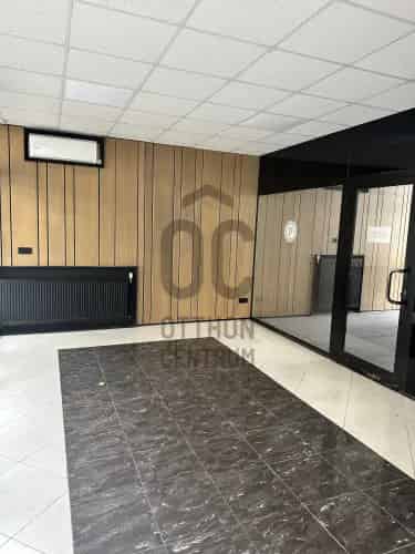 Szolnoki kiadó kereskedelmi ingatlan, UZ018278